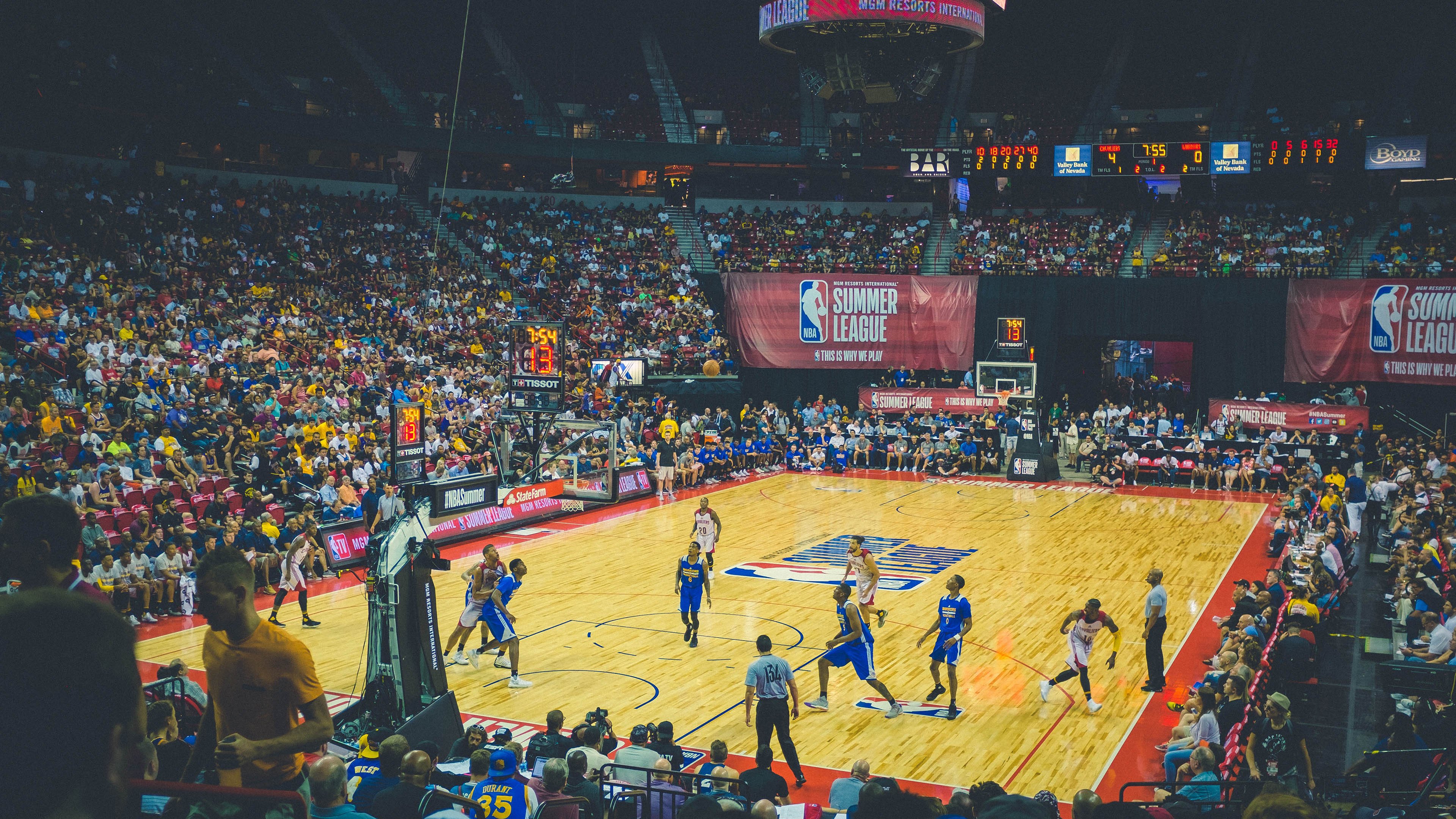 CBA赛场燃起热血青春,cba经典视频